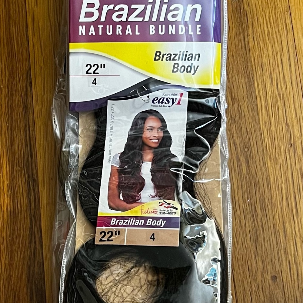 Brazilian Bundle Hair/Wavy 22 inches/Color 4/New in original Packaging
